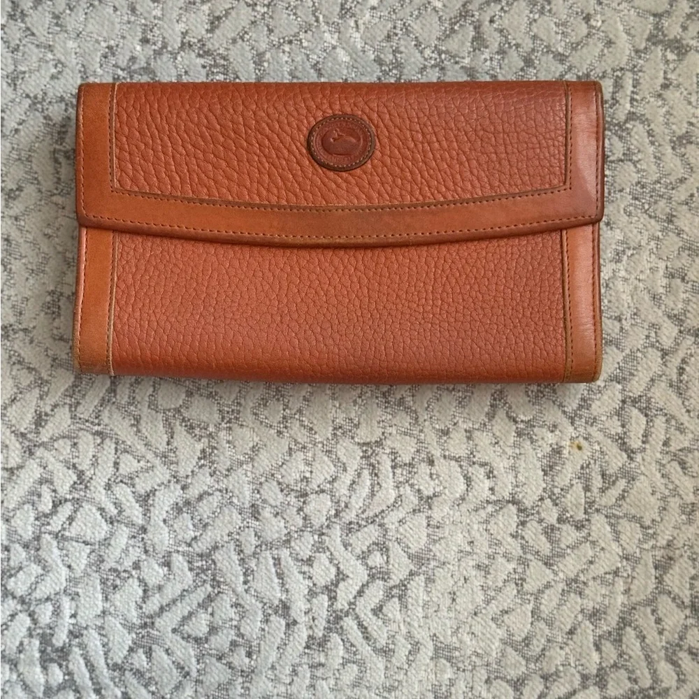 Dooney & Bourke Saddle Tan Pebbled Leather Continental Wallet